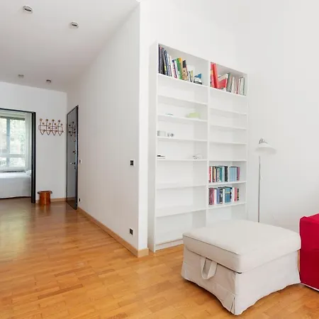 Guesthost - Buonarroti Bright Apartment *