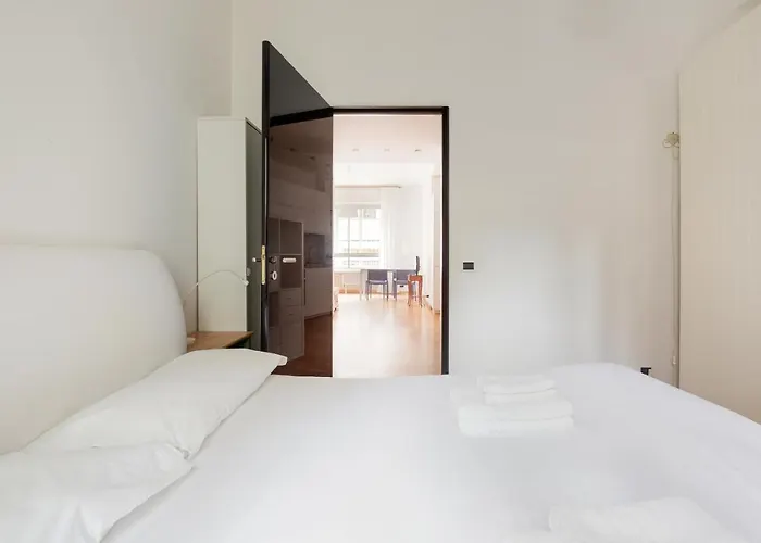 Guesthost - Buonarroti Bright * Milan
