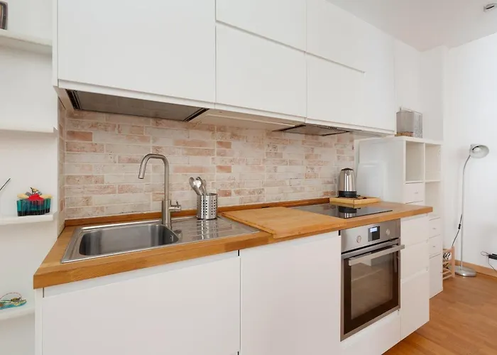 Guesthost - Buonarroti Bright Apartment
